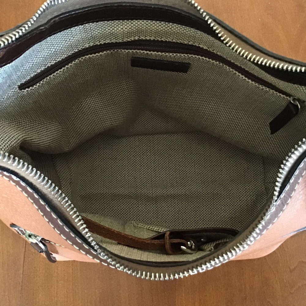 DOONEY & BOURKE 1975 Vintage Pebble Grain Hobo Bag - Picture 6 of 16